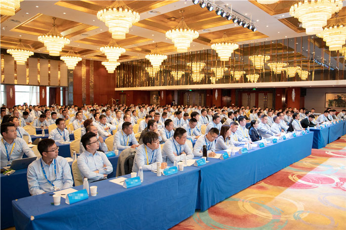新起点、新征程、乘风破浪、砥砺前行——乐投app官方在线入口管理层大会在南京隆重召开-1.jpg